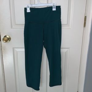 Old Navy High-Waisted Cropped Leggings